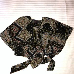 Polly Esther Juliet colored crop top